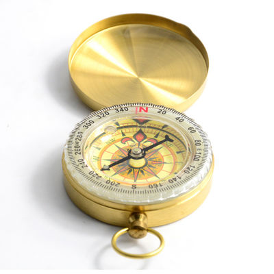 Orologio compasso da viaggio portatile per escursioni all'aperto con schermo digitale e design anti-quake