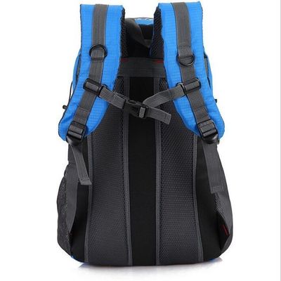 0Zaino da viaggio in nylon per campeggio e avventure all'aria aperta